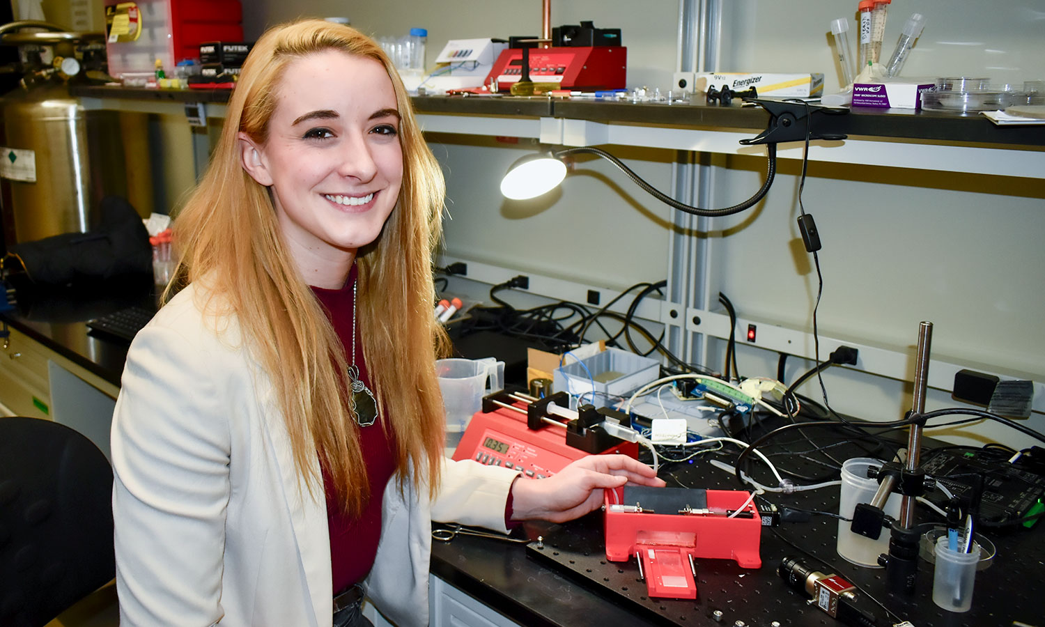 Saunders in VCU’s Engineered Tissue Multiscale Mechanics and Modeling (ETM³) Laboratory.